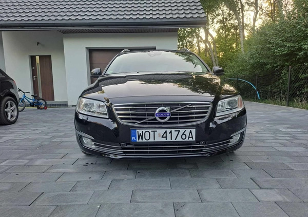 Volvo V70 cena 43600 przebieg: 318689, rok produkcji 2016 z Otwock małe 562